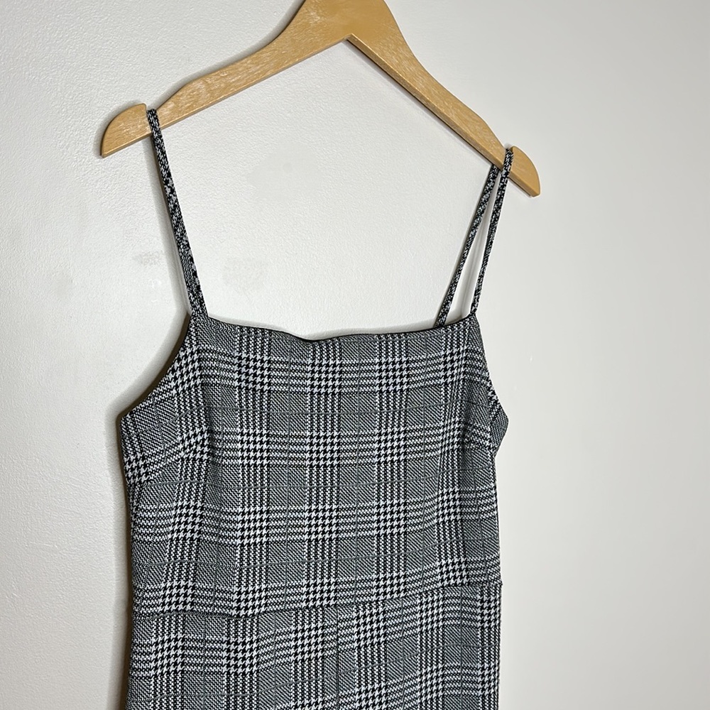 Simons Jumpsuit - Picture 4 of 7